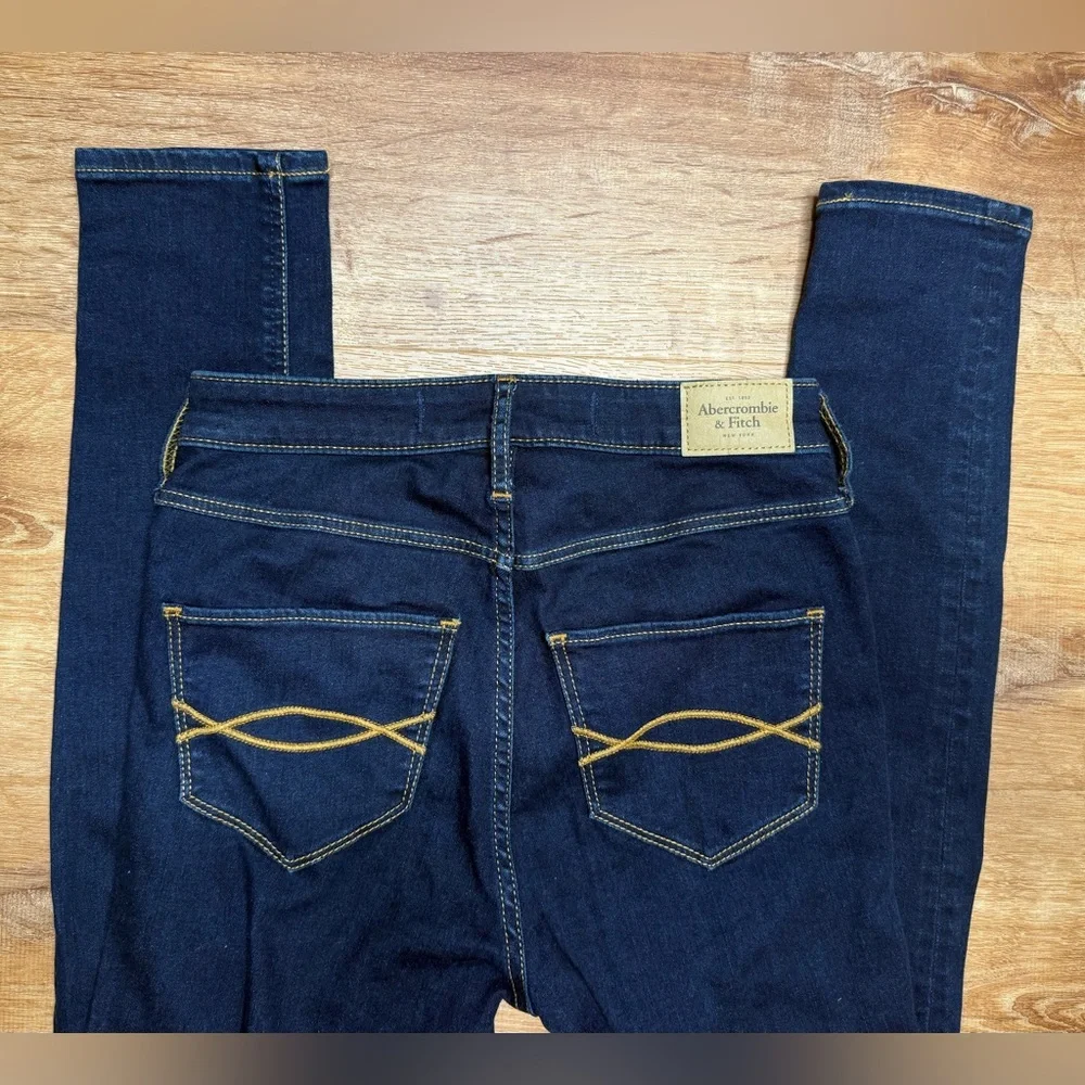 Abercrombie & Fitch High Rise Super Skinny Jeans Dark Wash Size 2 NWT Stretch